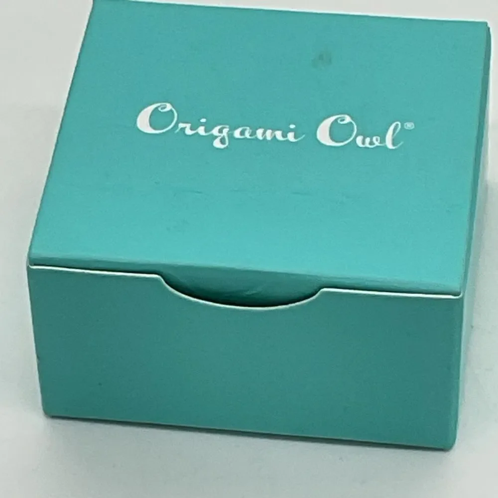 Origami Owl Silver Toned Snowflake Earrings